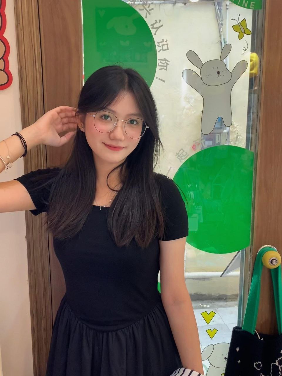 亚洲人妖一区不卡
